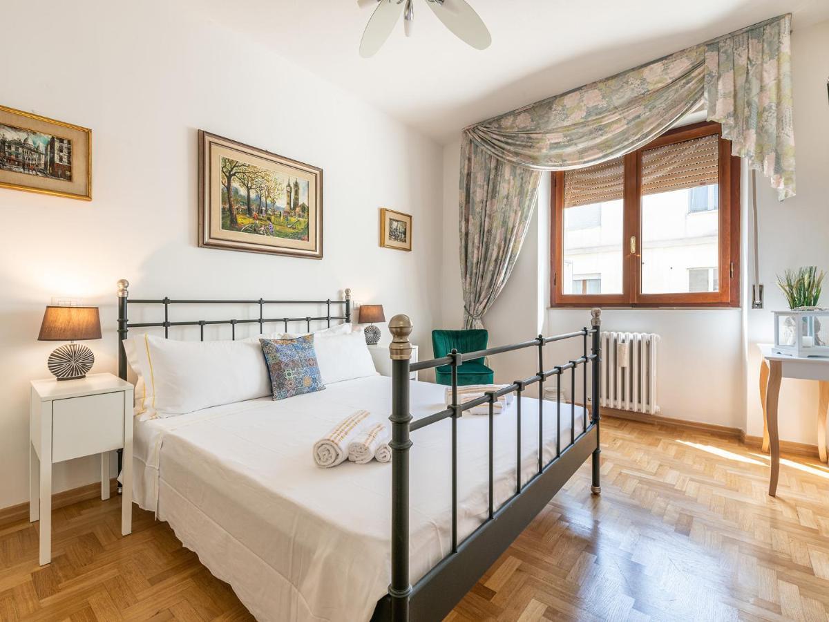 Apartment On Shopping Street Cagliari Exteriér fotografie